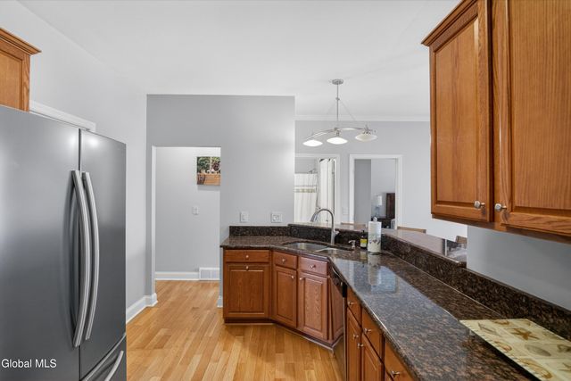 15 Beacon Street, Ballston, NY 12020