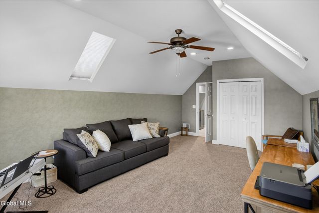 15 Beacon Street, Ballston, NY 12020