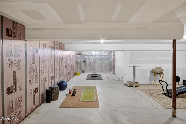 15 Beacon Street, Ballston, NY 12020