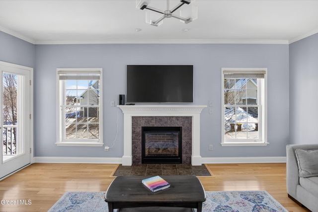 15 Beacon Street, Ballston, NY 12020