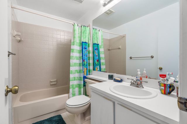 7907 NW 7th Ct, Plantation, FL 33324