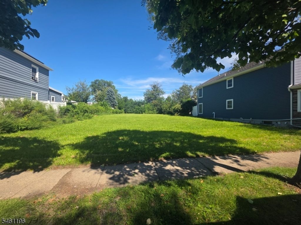 1651 Essex St, Rahway City, NJ 07065 — exterior