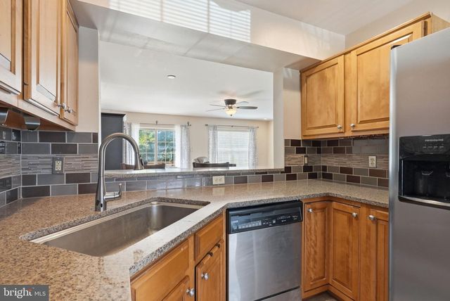 1206 COBBLESTONE LN, Lancaster, PA 17601