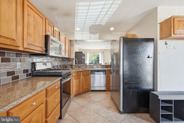 1206 COBBLESTONE LN, Lancaster, PA 17601