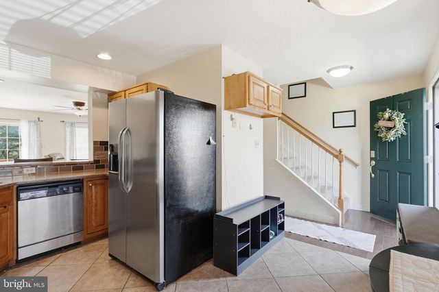 1206 COBBLESTONE LN, Lancaster, PA 17601