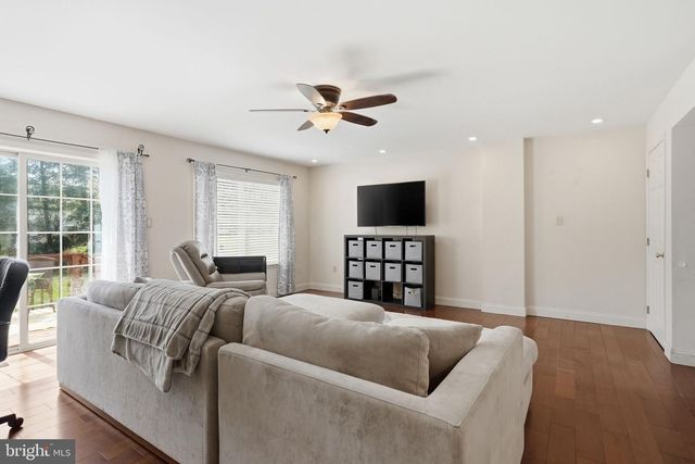 1206 COBBLESTONE LN, Lancaster, PA 17601