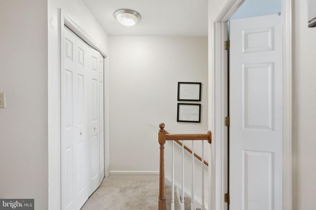 1206 COBBLESTONE LN, Lancaster, PA 17601