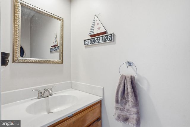 1206 COBBLESTONE LN, Lancaster, PA 17601