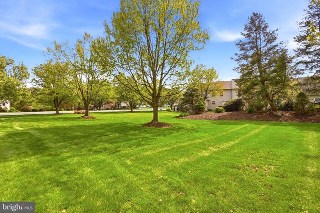 1206 COBBLESTONE LN, Lancaster, PA 17601