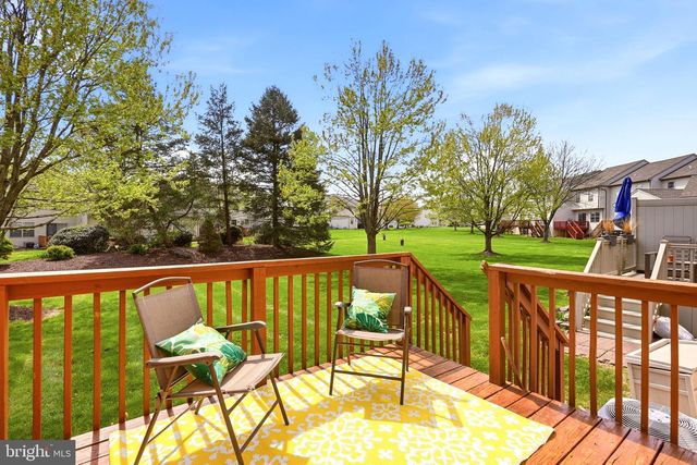 1206 COBBLESTONE LN, Lancaster, PA 17601