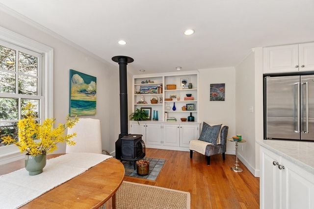 161 Crescent Rd, Concord, MA 01742
