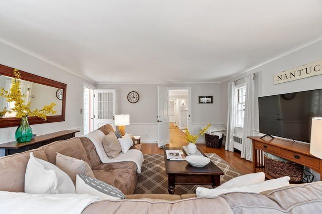 161 Crescent Rd, Concord, MA 01742