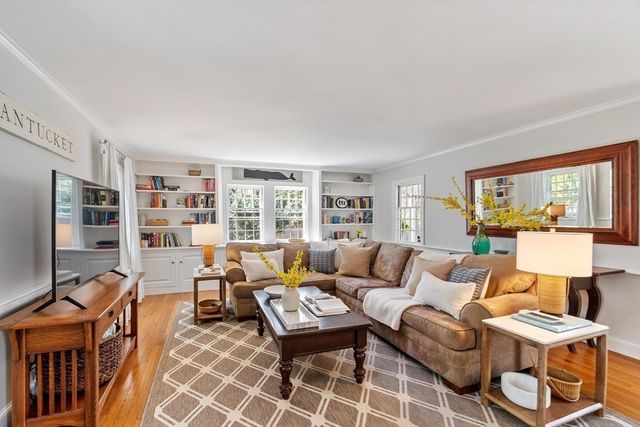 161 Crescent Rd, Concord, MA 01742