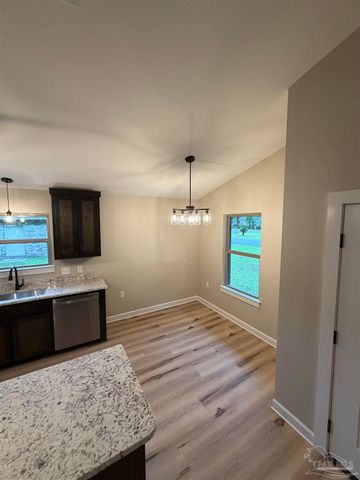 4490 Oak Ln, Milton, FL 32570