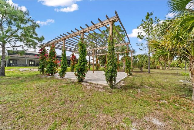 4498 8th ST NE, Naples, FL 34120