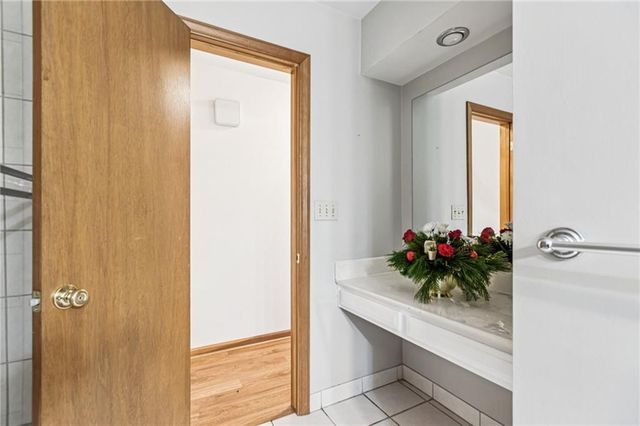 9608 W 93rd Street W, Overland Park, KS 66212