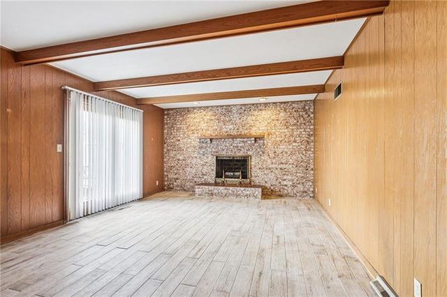 9608 W 93rd Street W, Overland Park, KS 66212