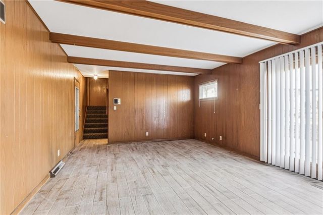 9608 W 93rd Street W, Overland Park, KS 66212