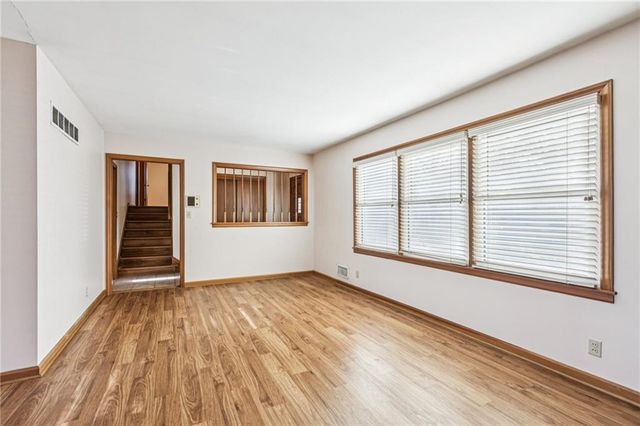 9608 W 93rd Street W, Overland Park, KS 66212