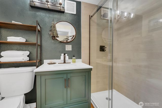 11807 Dogwood Place, Anderson Island, WA 98303