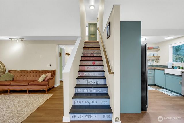 11807 Dogwood Place, Anderson Island, WA 98303