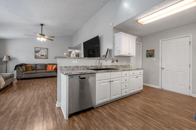 128 Wooded Way, Frankfort, KY 40601