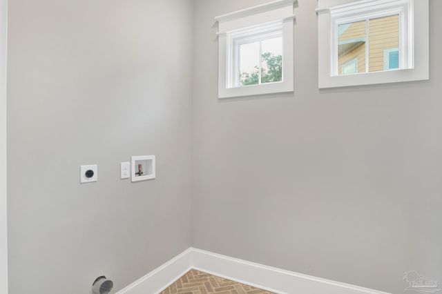 1105 E Jackson St, Pensacola, FL 32501