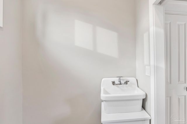 1105 E Jackson St, Pensacola, FL 32501