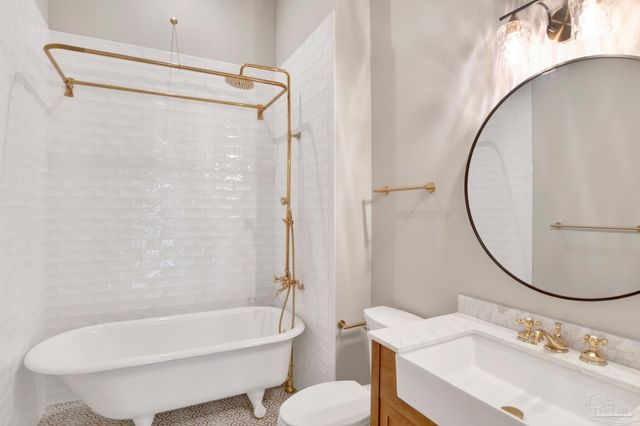 1105 E Jackson St, Pensacola, FL 32501