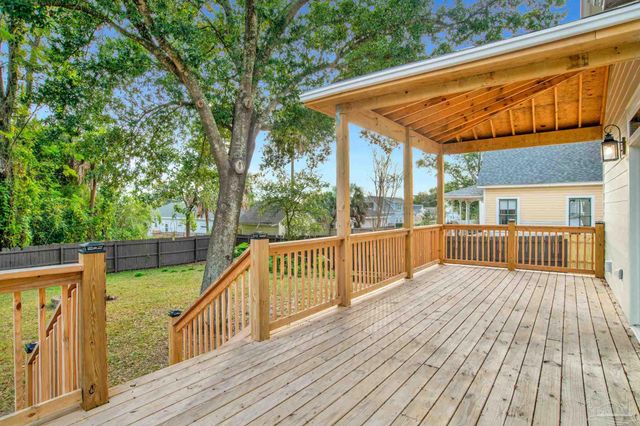 1105 E Jackson St, Pensacola, FL 32501