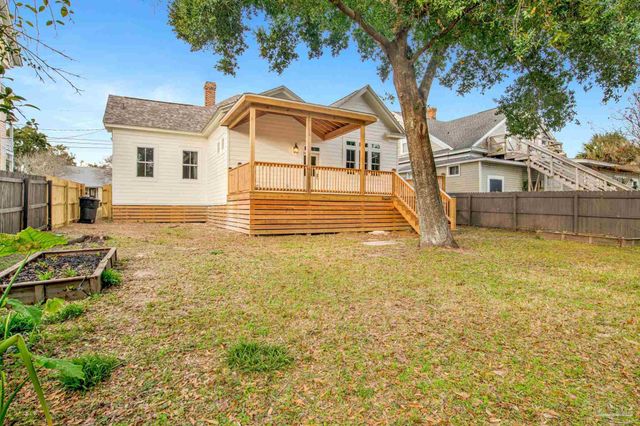1105 E Jackson St, Pensacola, FL 32501