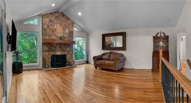 310 Saddle Creek Circle, Roswell, GA 30076