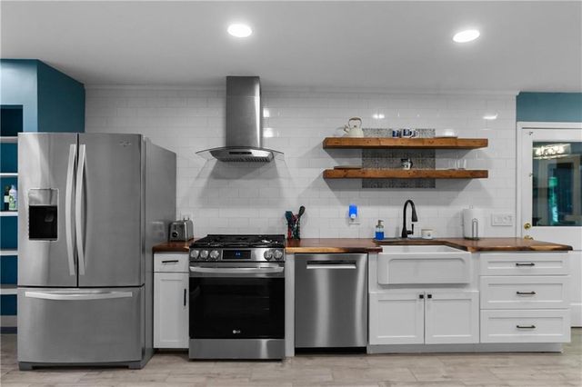 310 Saddle Creek Circle, Roswell, GA 30076