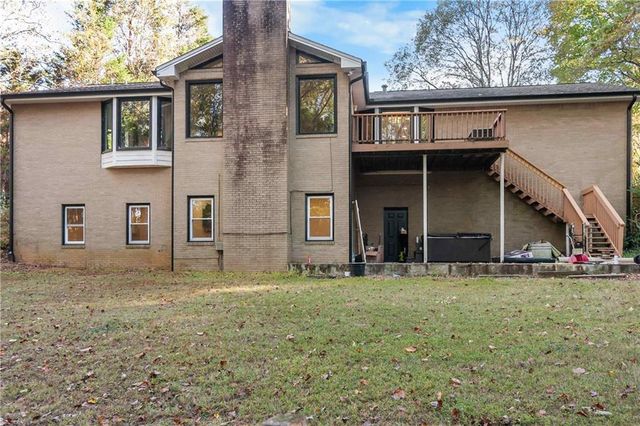 310 Saddle Creek Circle, Roswell, GA 30076
