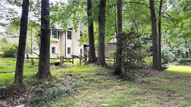 310 Saddle Creek Circle, Roswell, GA 30076