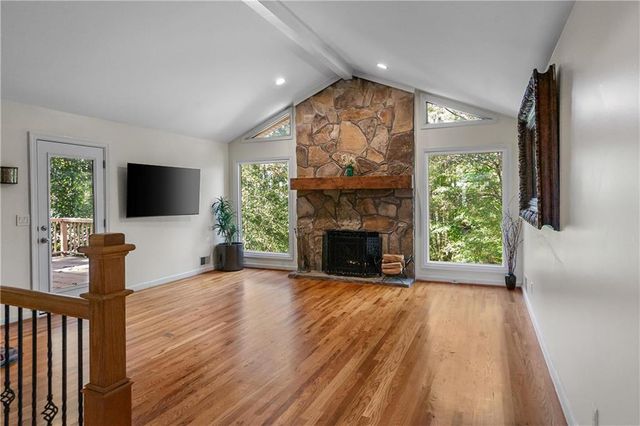 310 Saddle Creek Circle, Roswell, GA 30076
