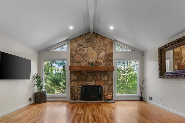310 Saddle Creek Circle, Roswell, GA 30076