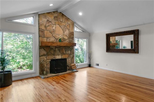 310 Saddle Creek Circle, Roswell, GA 30076