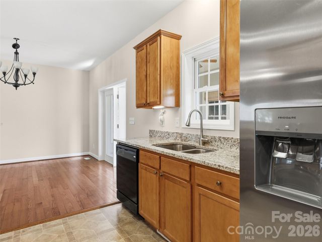 209 Beechnut Drive, Hendersonville, NC 28739