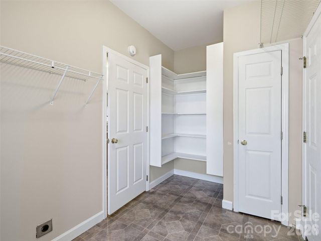 209 Beechnut Drive, Hendersonville, NC 28739