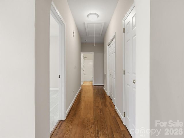 209 Beechnut Drive, Hendersonville, NC 28739