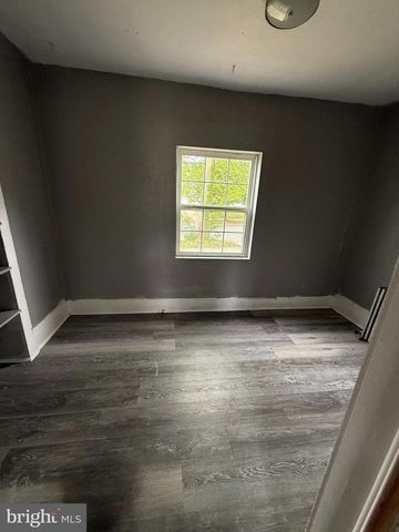 221 S 4TH ST, Vineland, NJ 08360