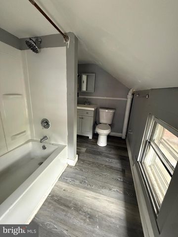 221 S 4TH ST, Vineland, NJ 08360