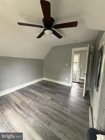 221 S 4TH ST, Vineland, NJ 08360