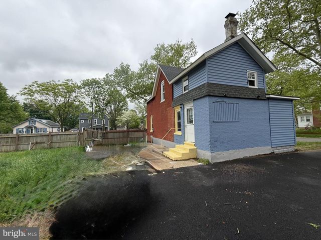 221 S 4TH ST, Vineland, NJ 08360