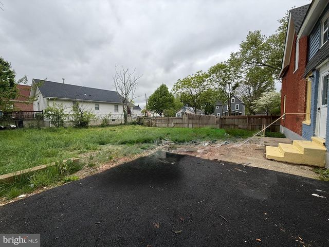 221 S 4TH ST, Vineland, NJ 08360