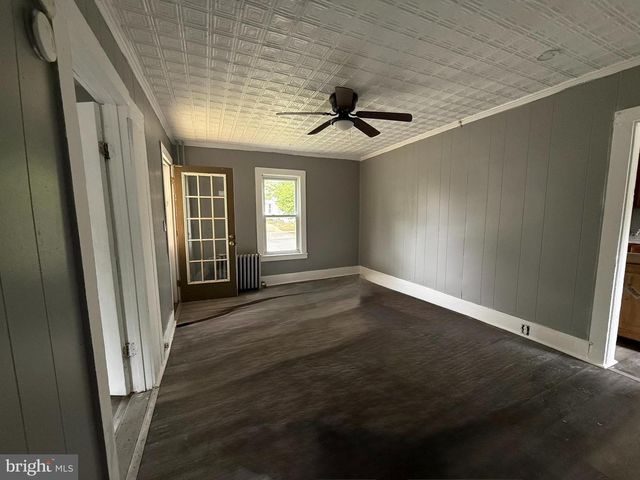 221 S 4TH ST, Vineland, NJ 08360