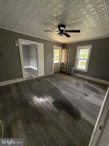 221 S 4TH ST, Vineland, NJ 08360