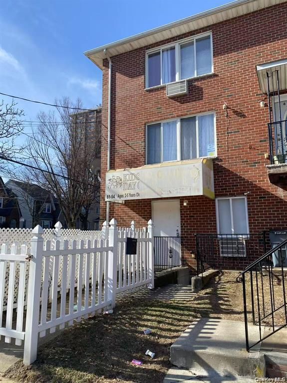 61-54 162nd Street 1st Fl, Flushing, NY 11365