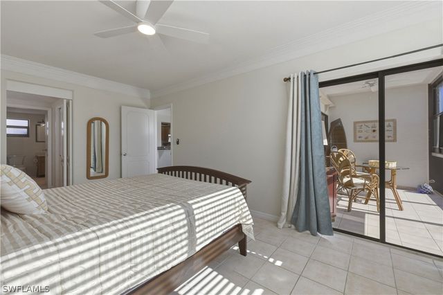 801 River Point DR 303A, Naples, FL 34102